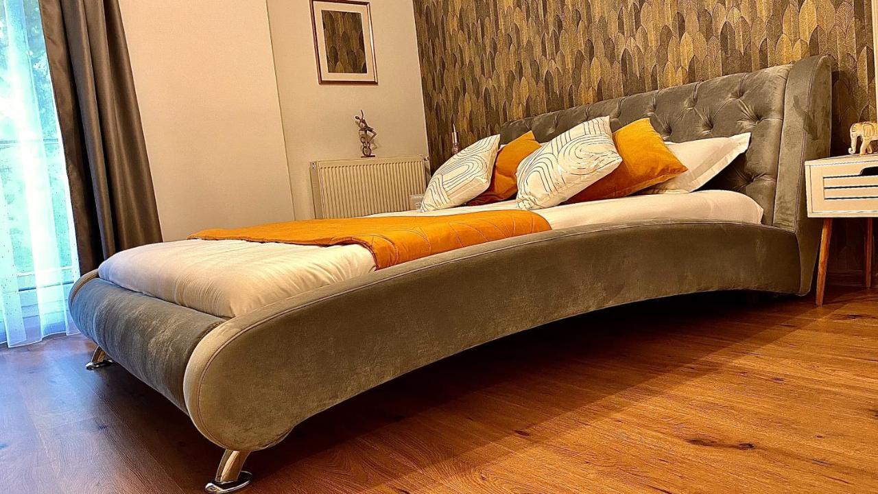 La Maison De Zoe - Airport Residences Otopeni Kültér fotó